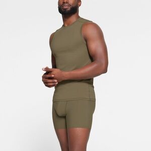 ✨SKIMS MENS SPORT MUSCLE TANK TOP IN ARMY M